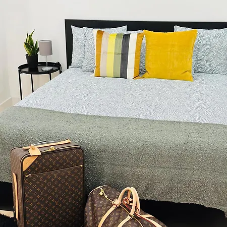 Chiado Bedroom Downtown *